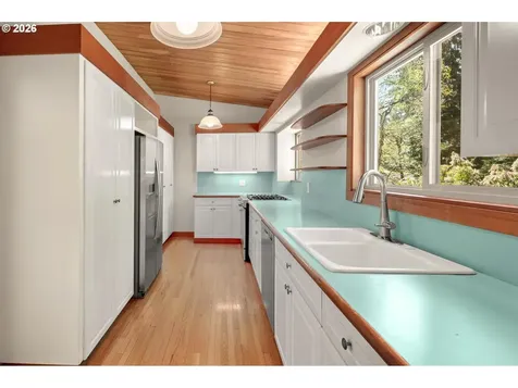 2591 Greentree Road Lake Oswego OR 97034