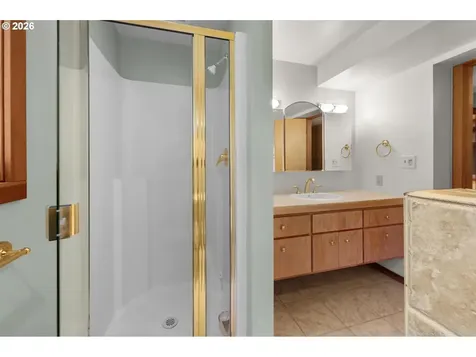 2591 Greentree Road Lake Oswego OR 97034