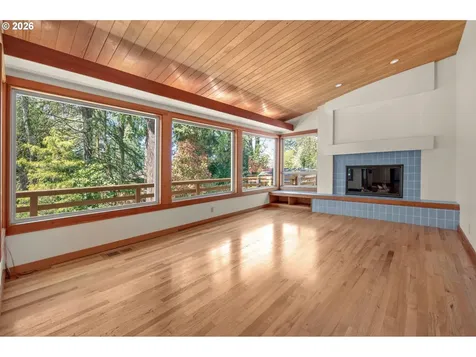 2591 Greentree Road Lake Oswego OR 97034