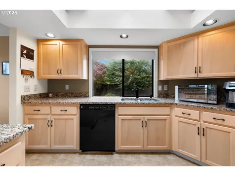 2005 NE 154th Court Portland OR 97230