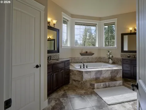 8000 NE 211th Avenue Vancouver WA 98682