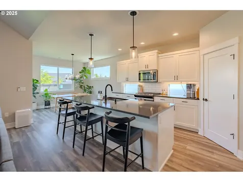 10107 NE 136th Avenue Vancouver WA 98682
