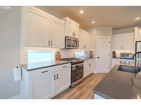 10107 NE 136th Avenue Vancouver WA 98682