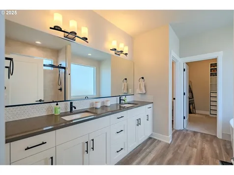 10107 NE 136th Avenue Vancouver WA 98682