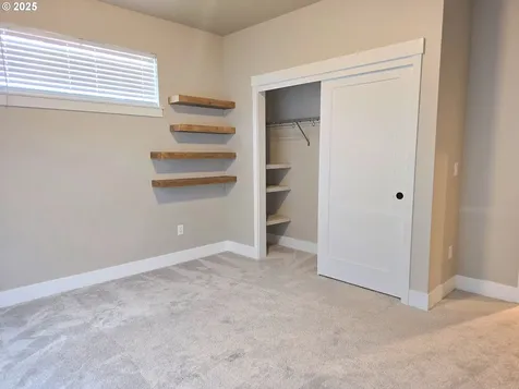 10107 NE 136th Avenue Vancouver WA 98682