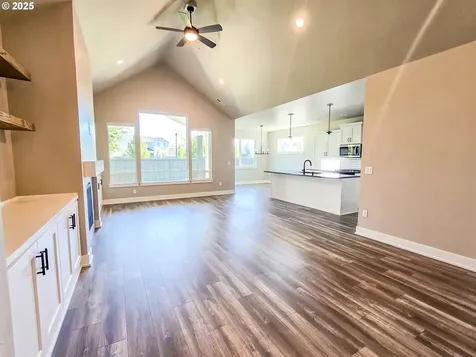 10107 NE 136th Avenue Vancouver WA 98682