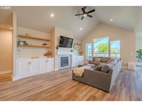 10107 NE 136th Avenue Vancouver WA 98682
