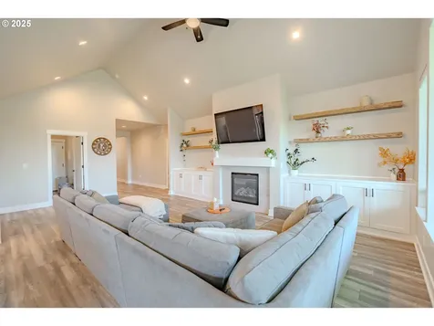 10107 NE 136th Avenue Vancouver WA 98682