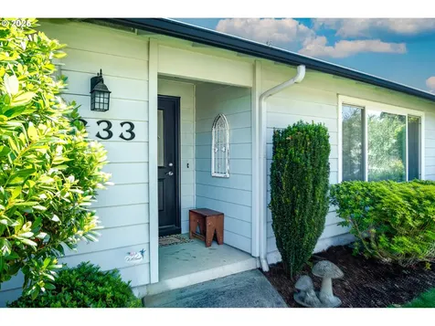 633 Rowan Avenue Springfield OR 97477