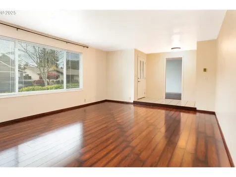 633 Rowan Avenue Springfield OR 97477