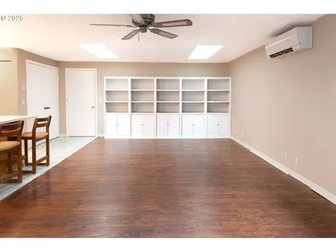 633 Rowan Avenue Springfield OR 97477