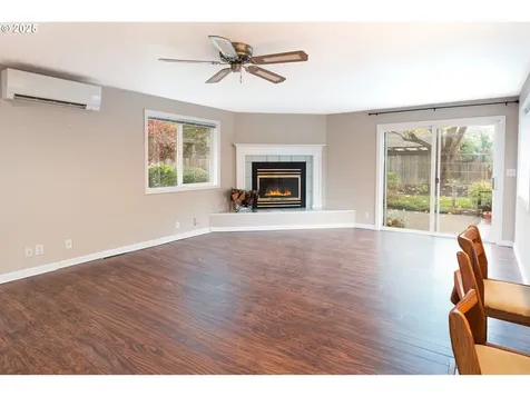 633 Rowan Avenue Springfield OR 97477