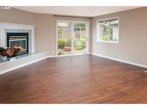 633 Rowan Avenue Springfield OR 97477