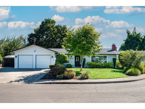 633 Rowan Avenue Springfield OR 97477