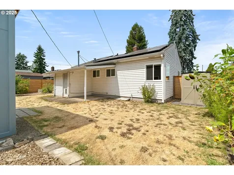 8310 NE Humboldt Street Portland OR 97220