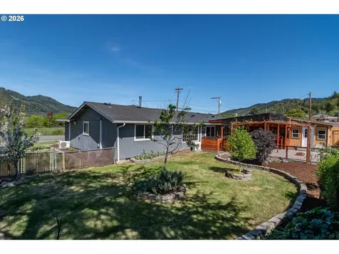 184 Chadwick Lane Myrtle Creek OR 97457