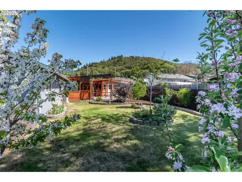184 Chadwick Lane Myrtle Creek OR 97457