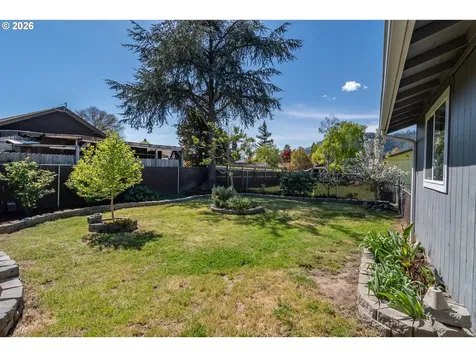 184 Chadwick Lane Myrtle Creek OR 97457