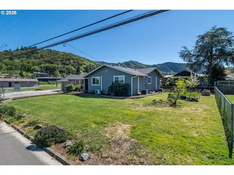 184 Chadwick Lane Myrtle Creek OR 97457
