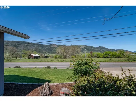 184 Chadwick Lane Myrtle Creek OR 97457