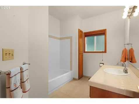 2867 NW Kline Street Roseburg OR 97471