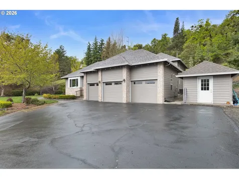 2867 NW Kline Street Roseburg OR 97471