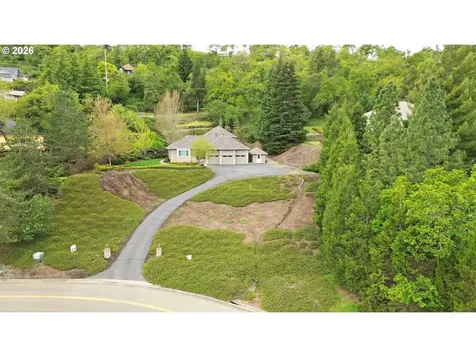 2867 NW Kline Street Roseburg OR 97471