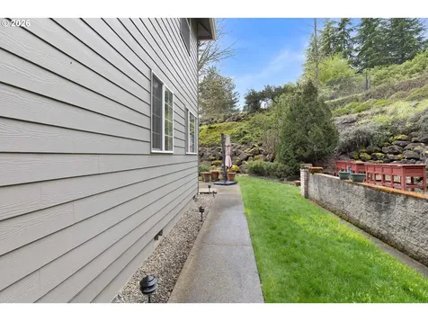 2867 NW Kline Street Roseburg OR 97471