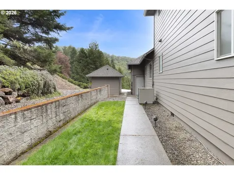 2867 NW Kline Street Roseburg OR 97471