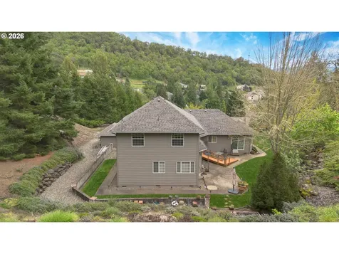2867 NW Kline Street Roseburg OR 97471