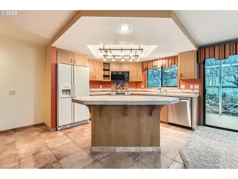 15422 NE Summerplace Drive Portland OR 97230