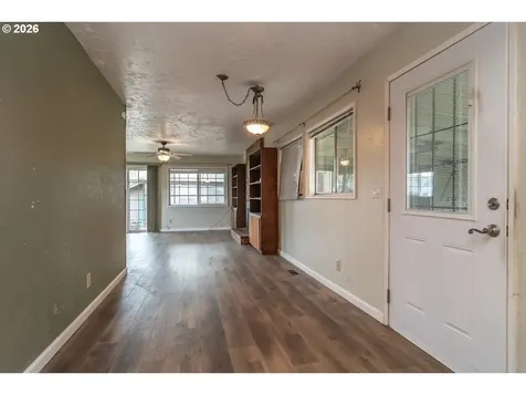 1595 NW Rachel Avenue Roseburg OR 97471