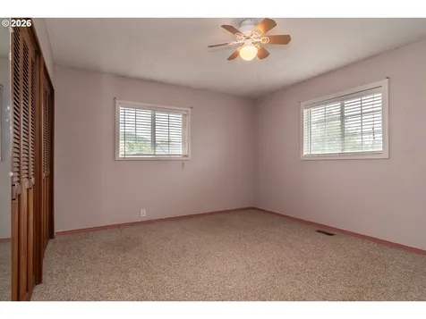1595 NW Rachel Avenue Roseburg OR 97471