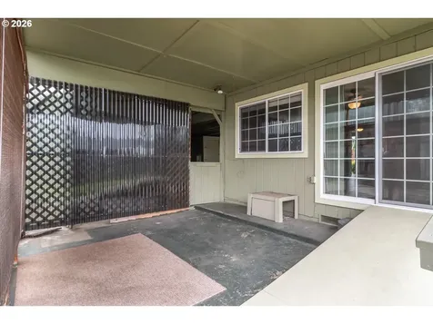 1595 NW Rachel Avenue Roseburg OR 97471