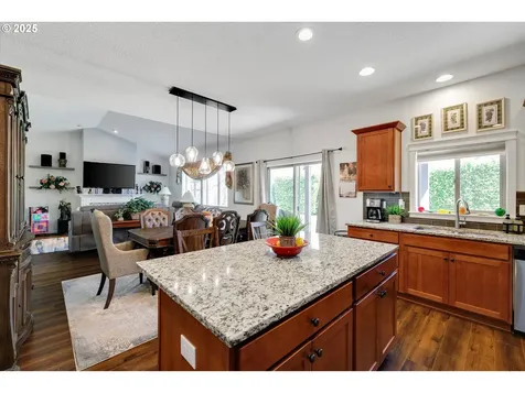 2177 A Street Hubbard OR 97032