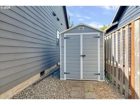 2177 A Street Hubbard OR 97032