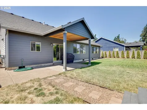 2177 A Street Hubbard OR 97032