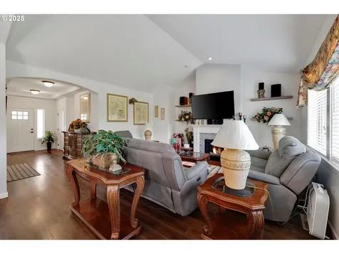 2177 A Street Hubbard OR 97032