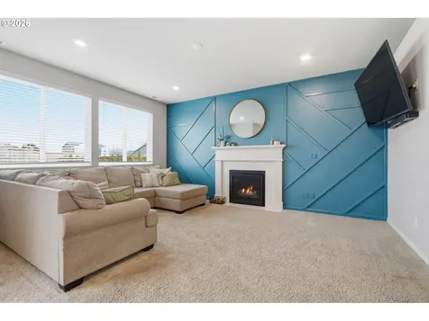 1035 Marie Street Mt. Angel OR 97362
