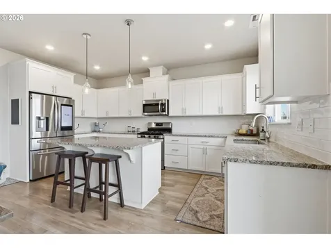 1035 Marie Street Mt. Angel OR 97362