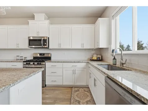 1035 Marie Street Mt. Angel OR 97362