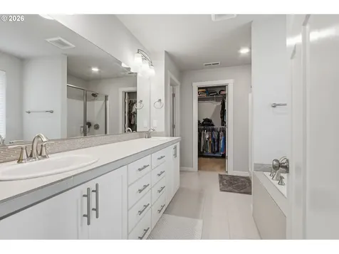 1035 Marie Street Mt. Angel OR 97362