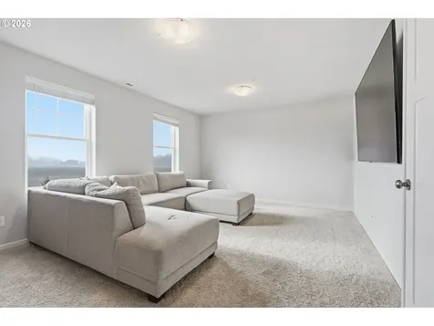 1035 Marie Street Mt. Angel OR 97362
