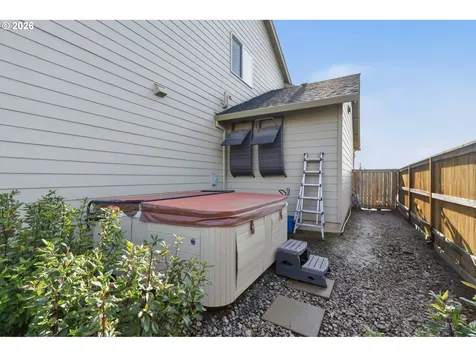 1035 Marie Street Mt. Angel OR 97362