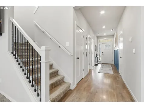 1035 Marie Street Mt. Angel OR 97362