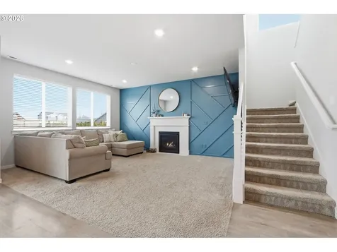 1035 Marie Street Mt. Angel OR 97362
