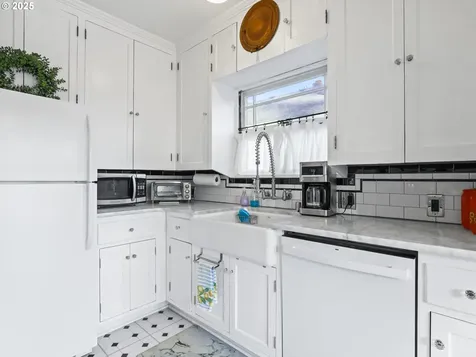 308 W 33rd Street Vancouver WA 98660
