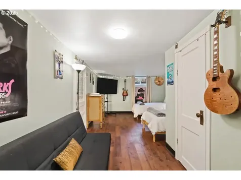 308 W 33rd Street Vancouver WA 98660
