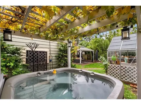 308 W 33rd Street Vancouver WA 98660