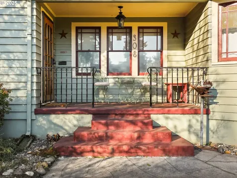 308 W 33rd Street Vancouver WA 98660